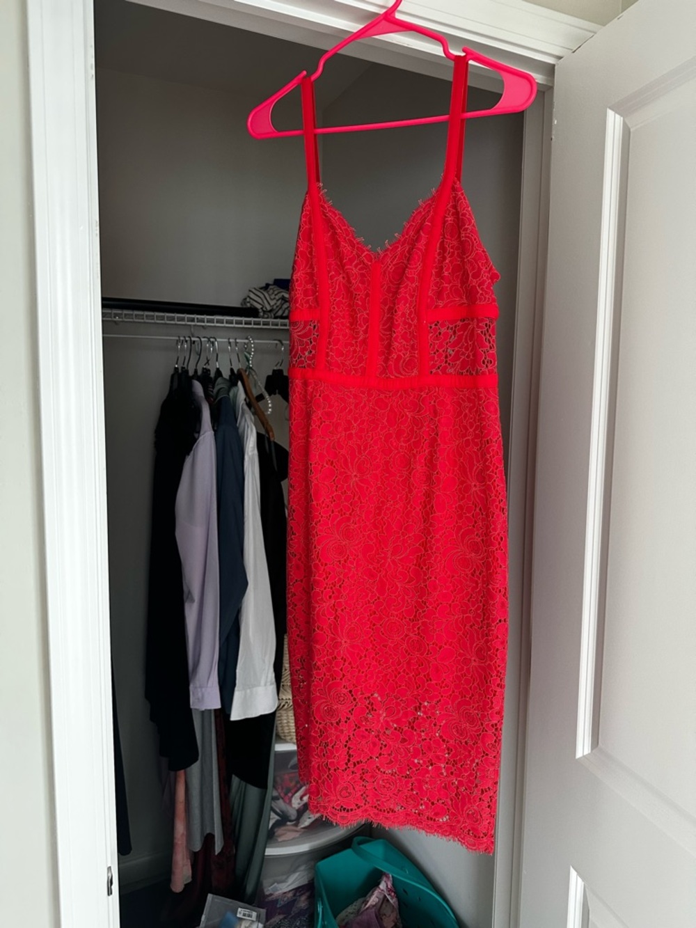 Women’s Lace Spaghetti Strap Dress
